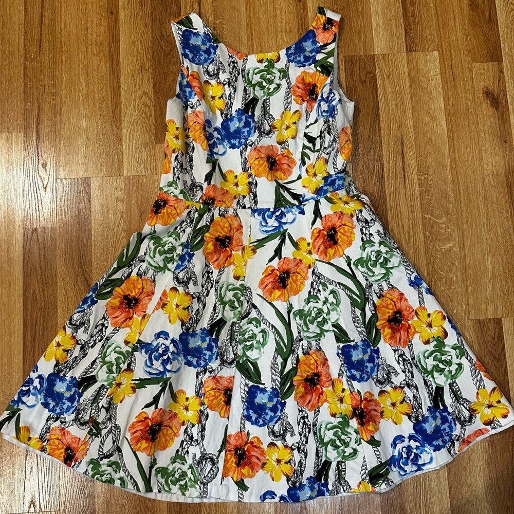 Premise ModCloth Fit Flare knee length floral dress 8 white royal blue peach